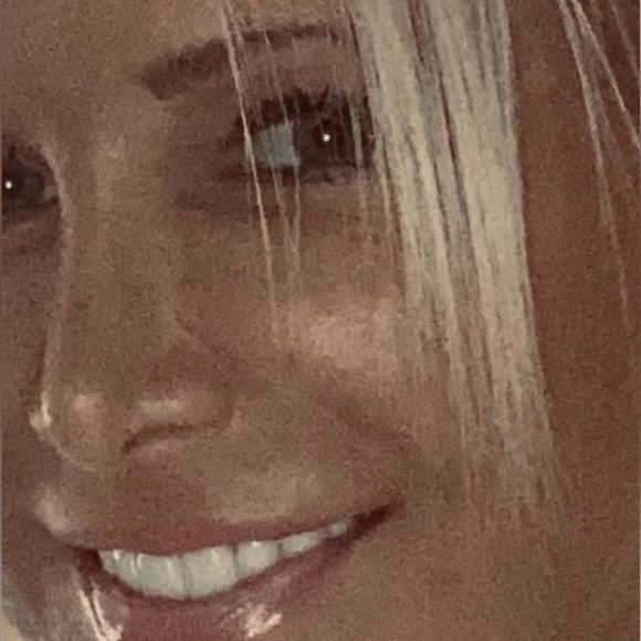 “You can’t wait for life to get less hard anymore before you decide to be happy” - Picture 8 of 10